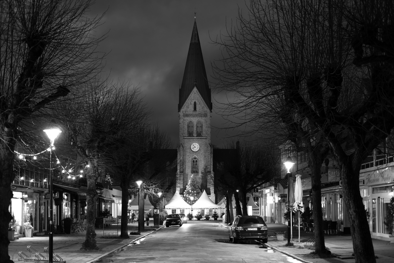 Warnemünde, Evangelische Kirche - Dezember