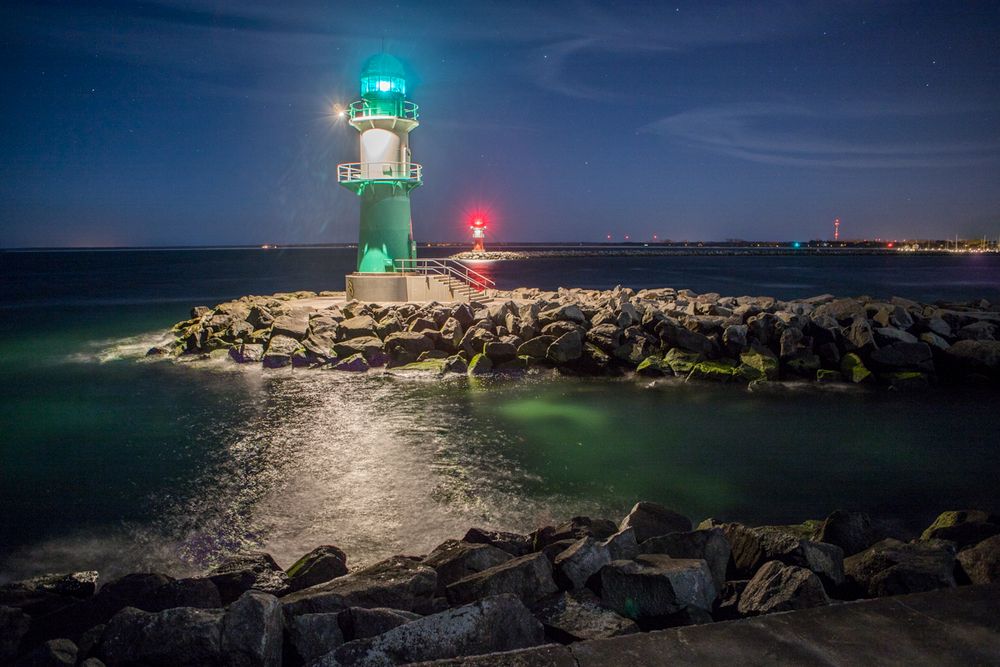 Warnemünde Hafen bei Nacht