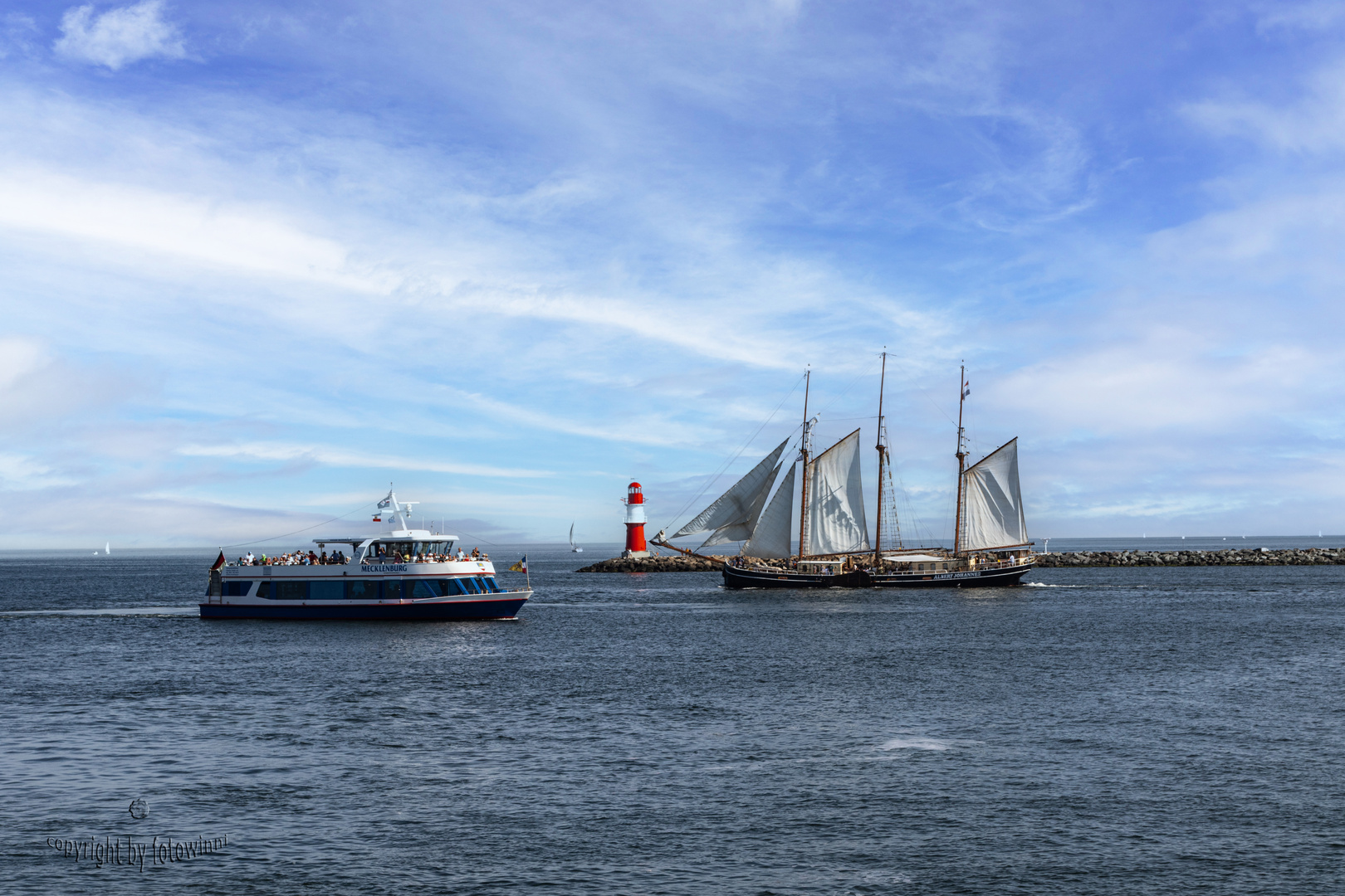 Warnemünde - Hafeneinfahrt