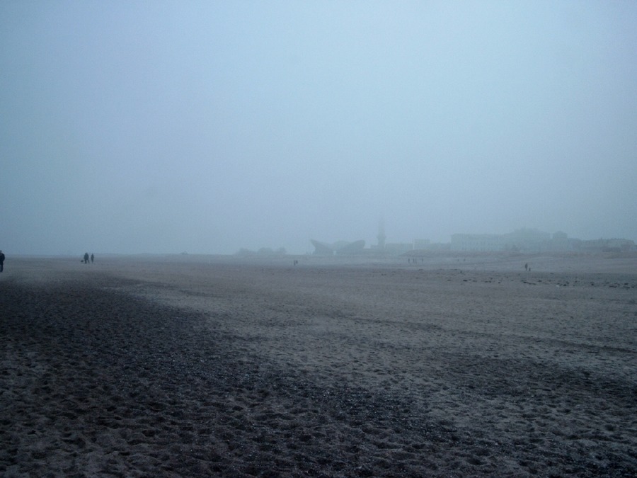 Warnemünde im Nebel