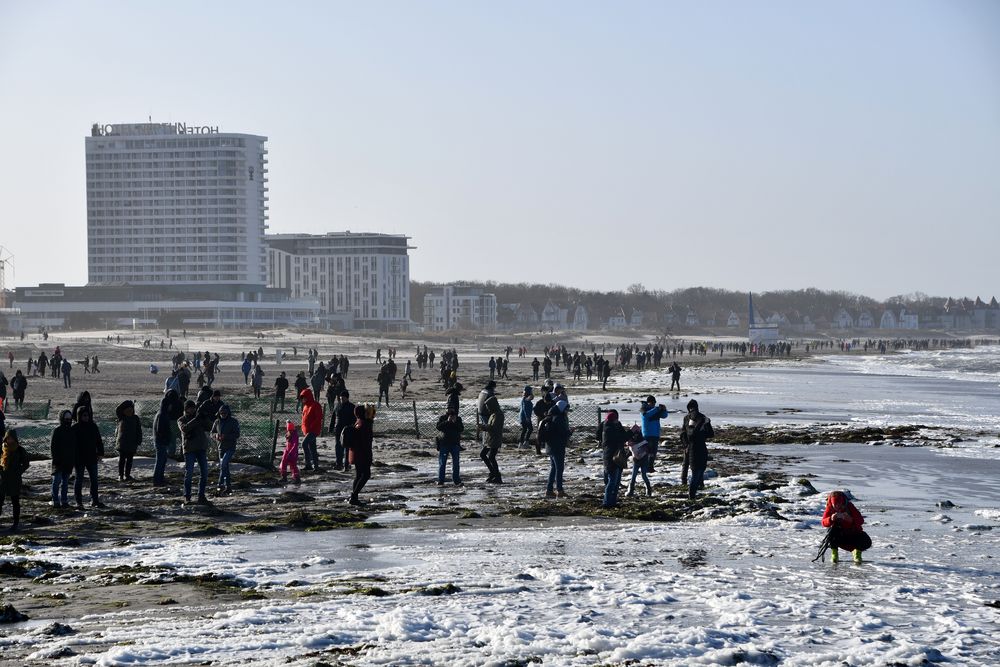 Warnemünde im Sturmtief "Nadia"