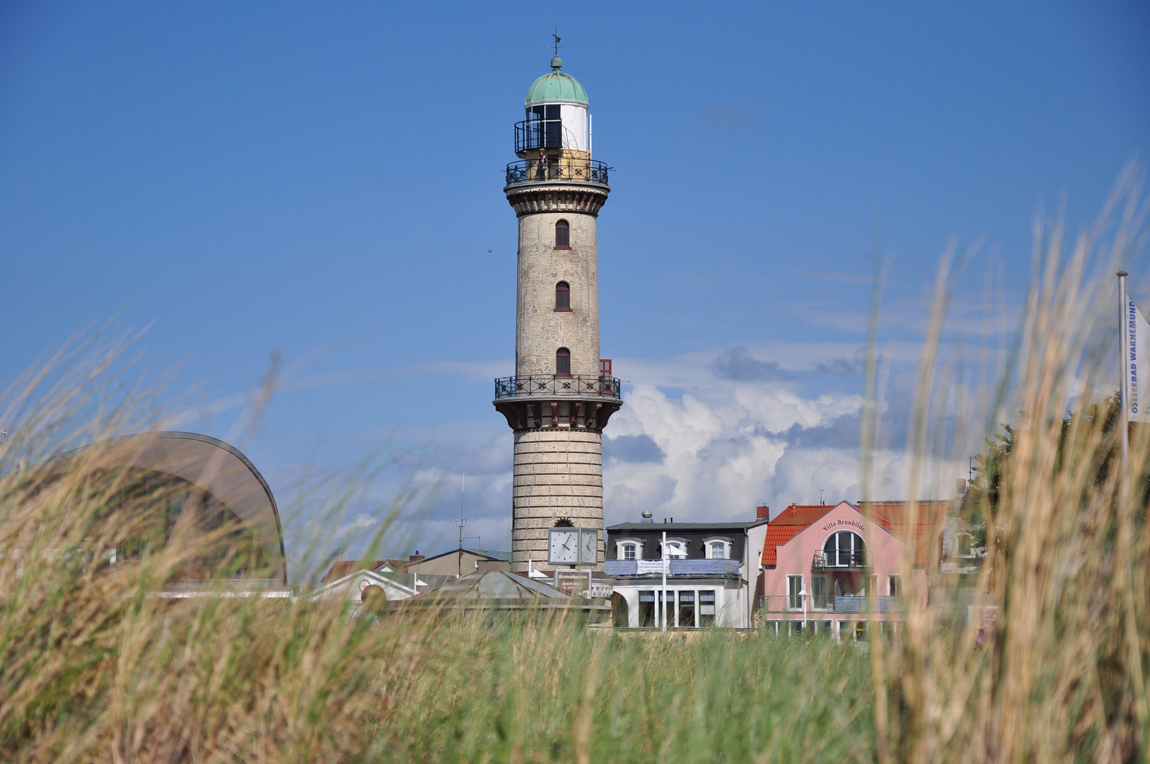 Warnemünde Leuchtturm am Teepott