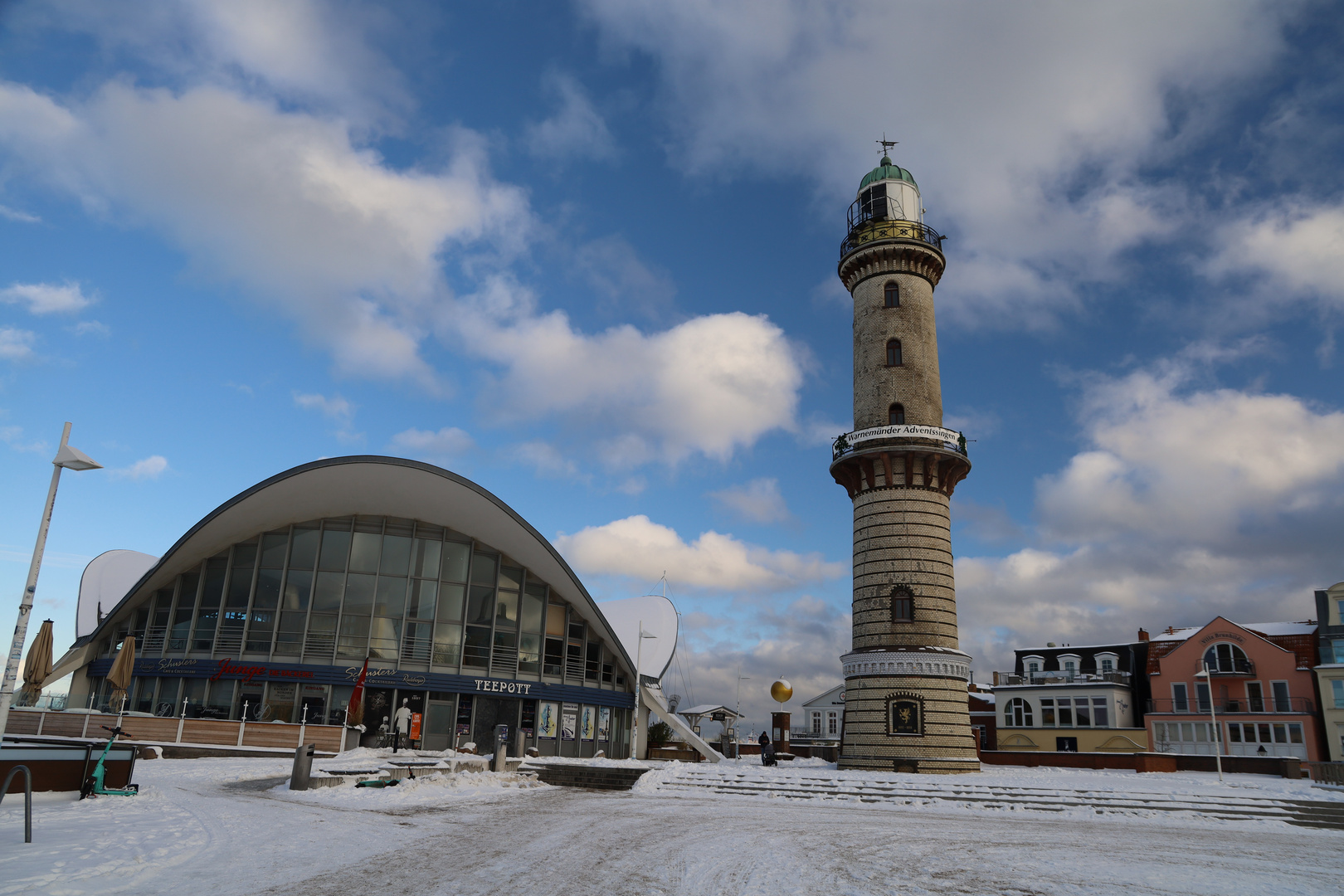 Warnemünde Leuchtturm mit Teepot