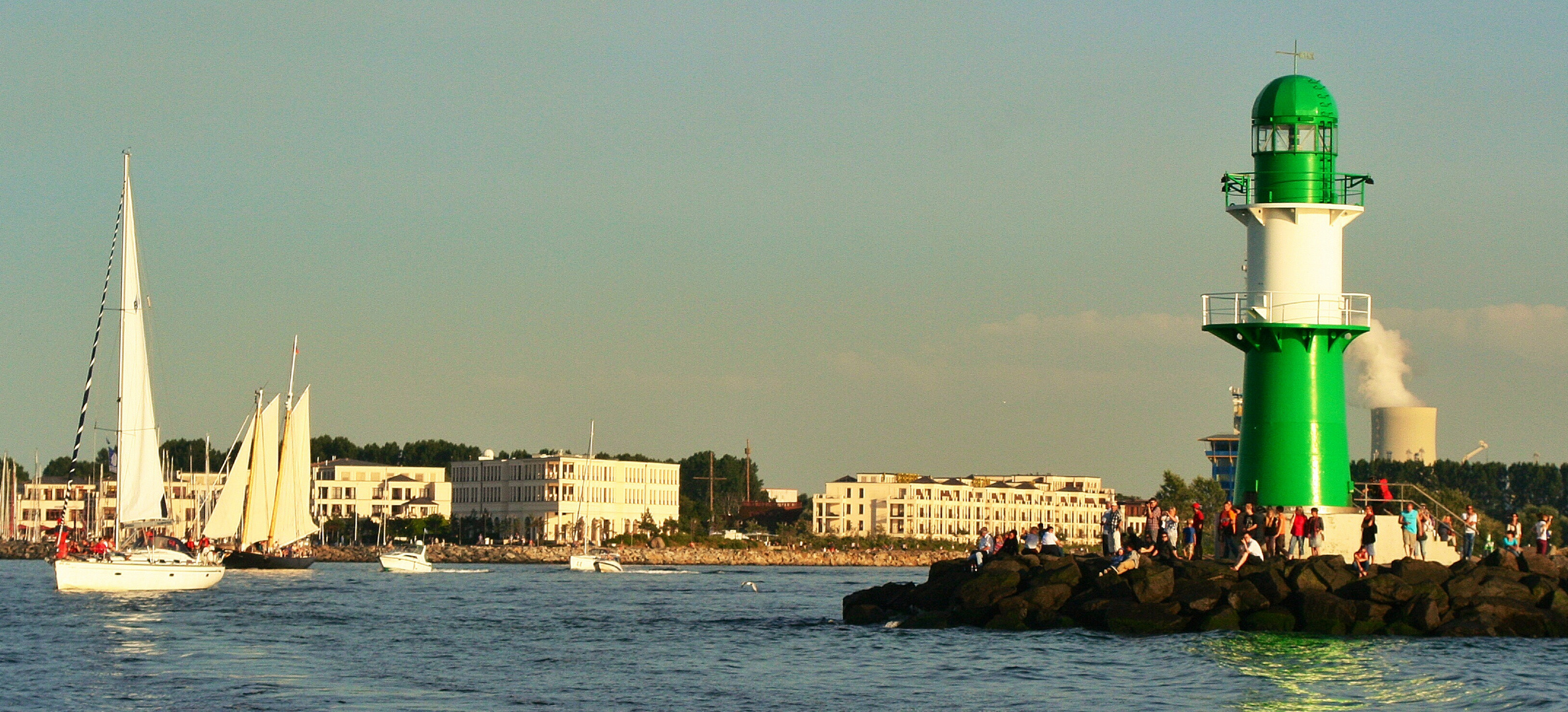 Warnemünde mit Blick auf Hohe Düne