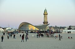 Warnemünde mit Teepott und Leuchtturm