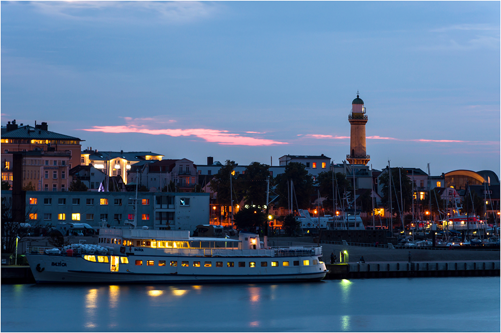 Warnemünde nach dem Sonnenuntergang