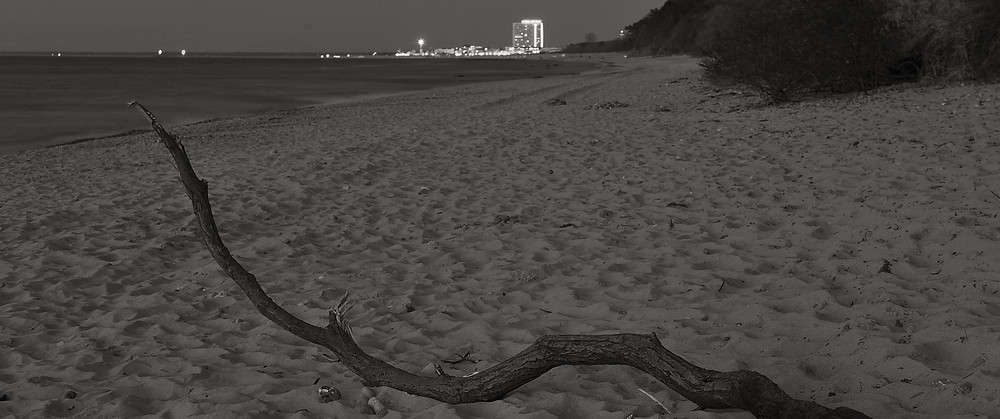 Warnemünde / Strand Stoltera nach Sonnenuntergang