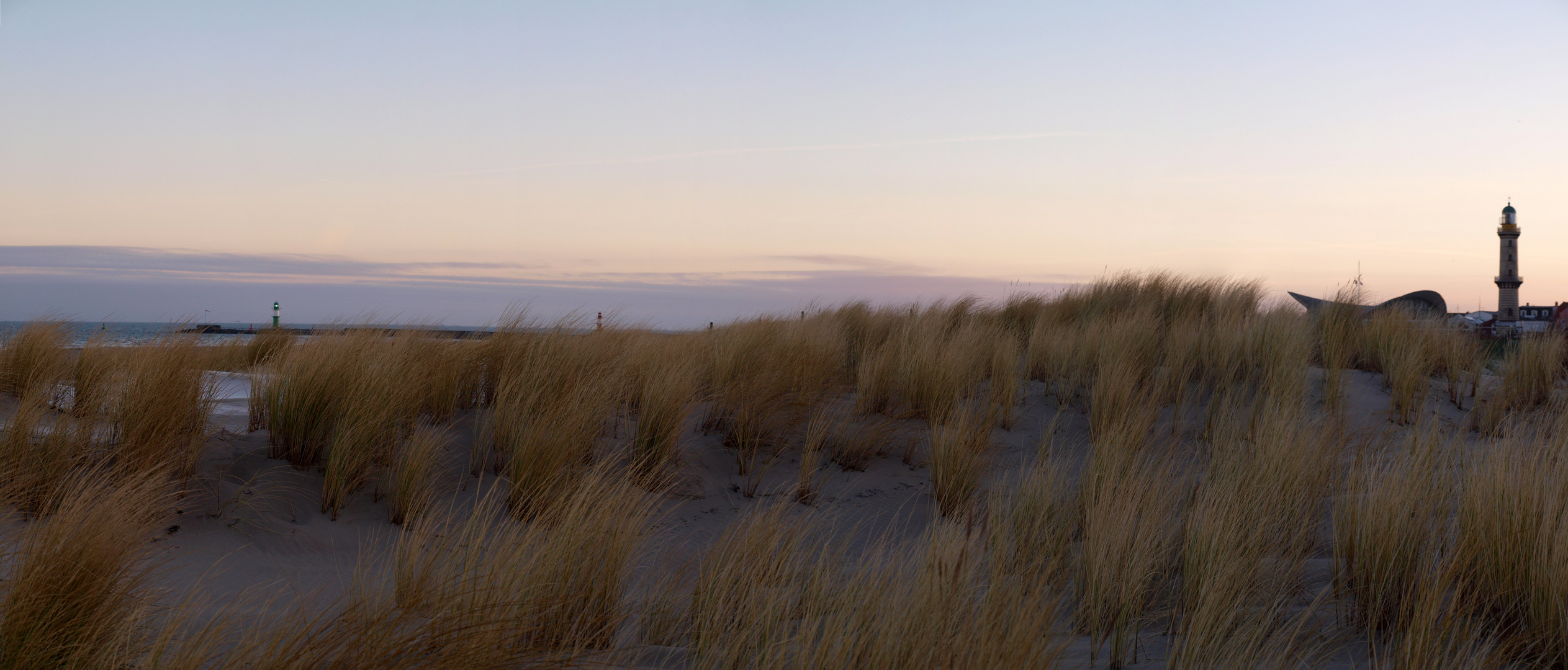 Warnemünde vor dem Sonnenaufgang