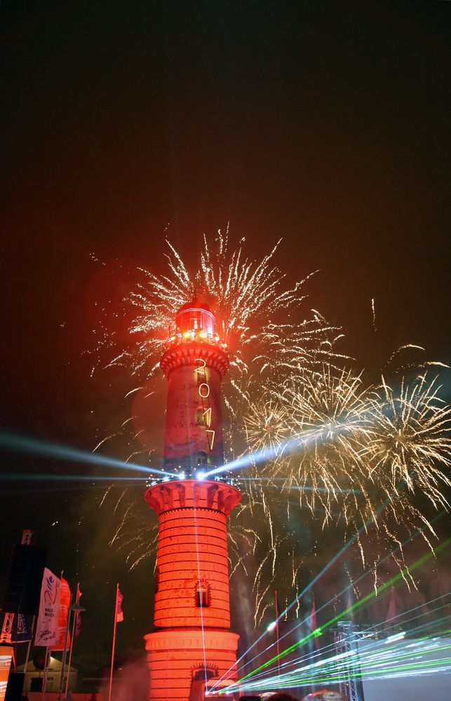 "Warnemünder Turmleuchten" Neujahr 2017 (5)