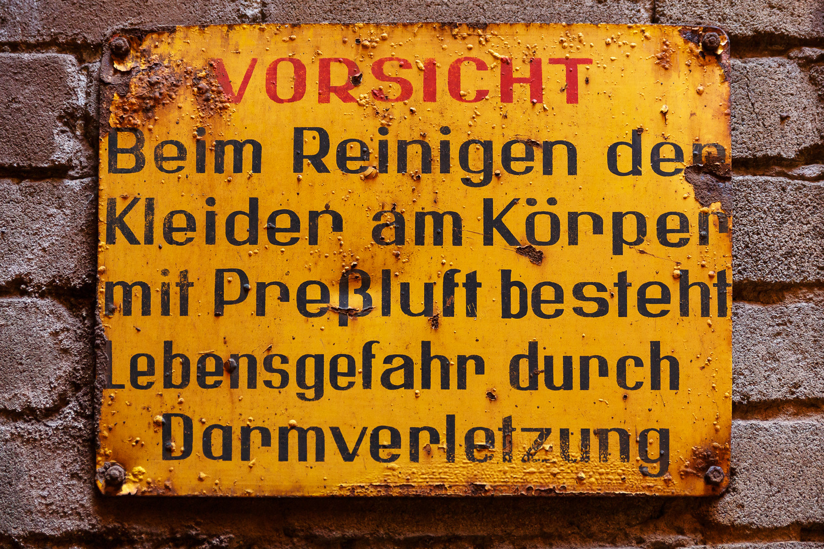 Warnschild