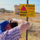 Warntafeln vor Landminen überall im Westjordanland !