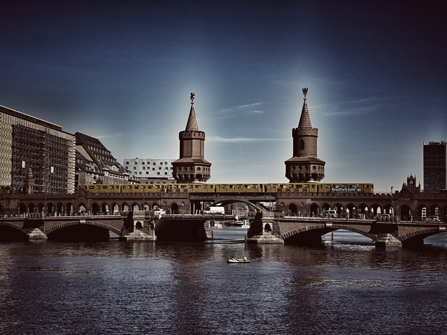 Warschauer Brücke mal anders