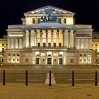 Warschauer Oper bei Nacht