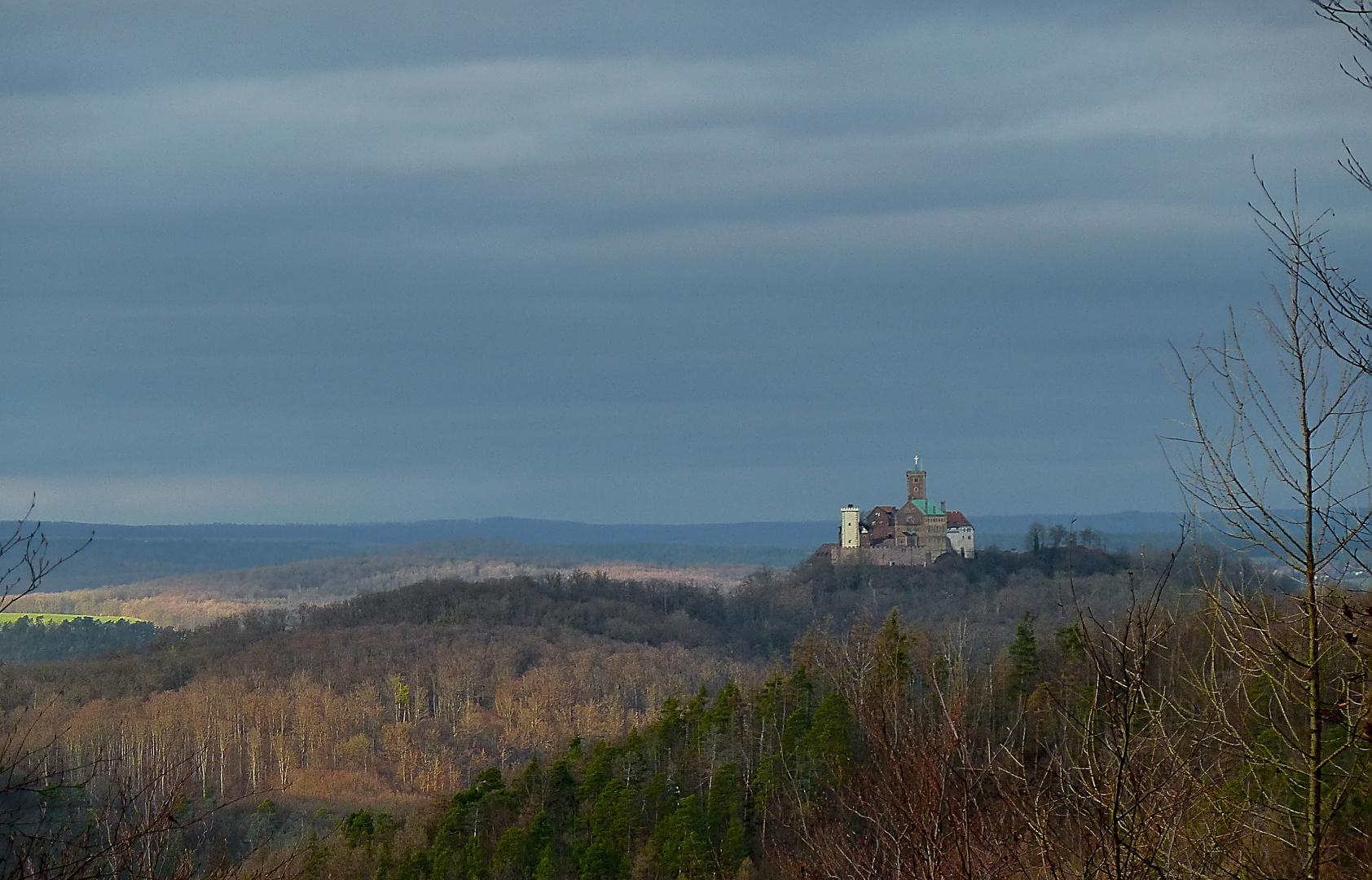 Wartburg mit Licht und Schatten