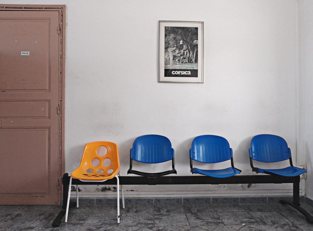 Wartehalle im Bahnhof von Ile-Rousse