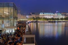 Warten auf das Feuerwerk