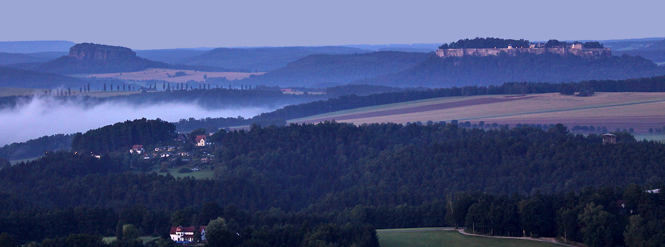 Warten auf den Sonnenaufgang und auch auf der Festung Königstein...