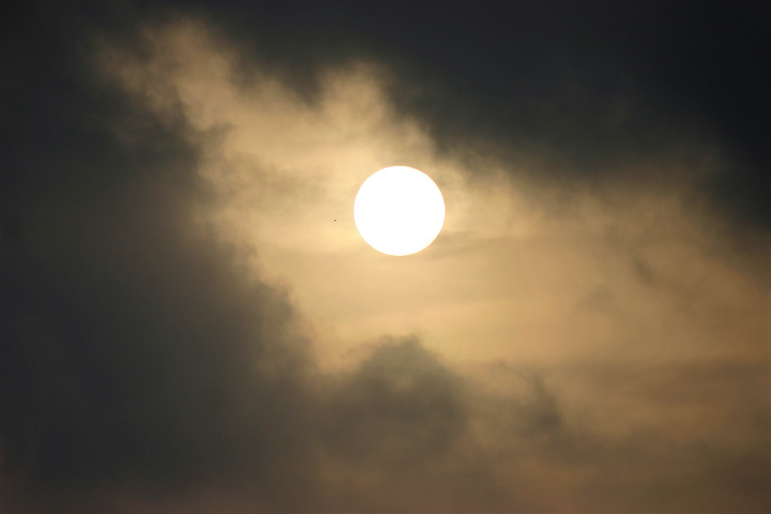 Warten auf den Sonnenuntergang und dann kam das Unwetter.