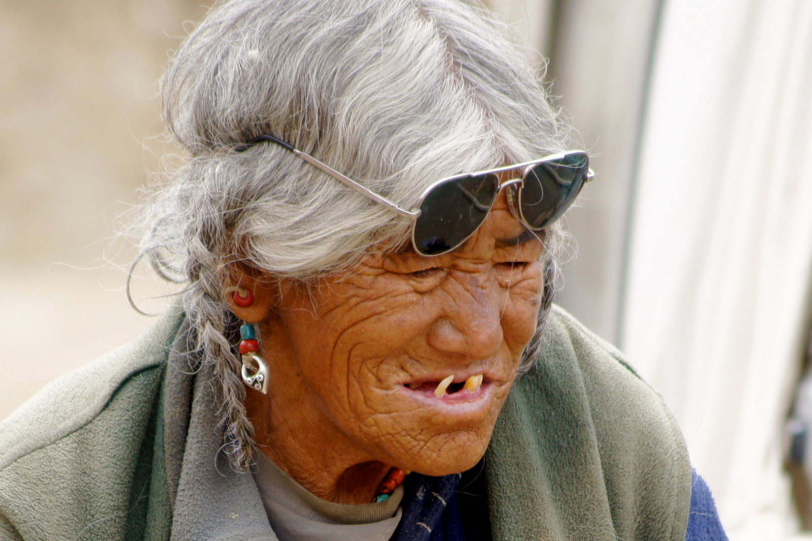 Warten auf die Behandlung im Dental-Ladakh Camp 2012