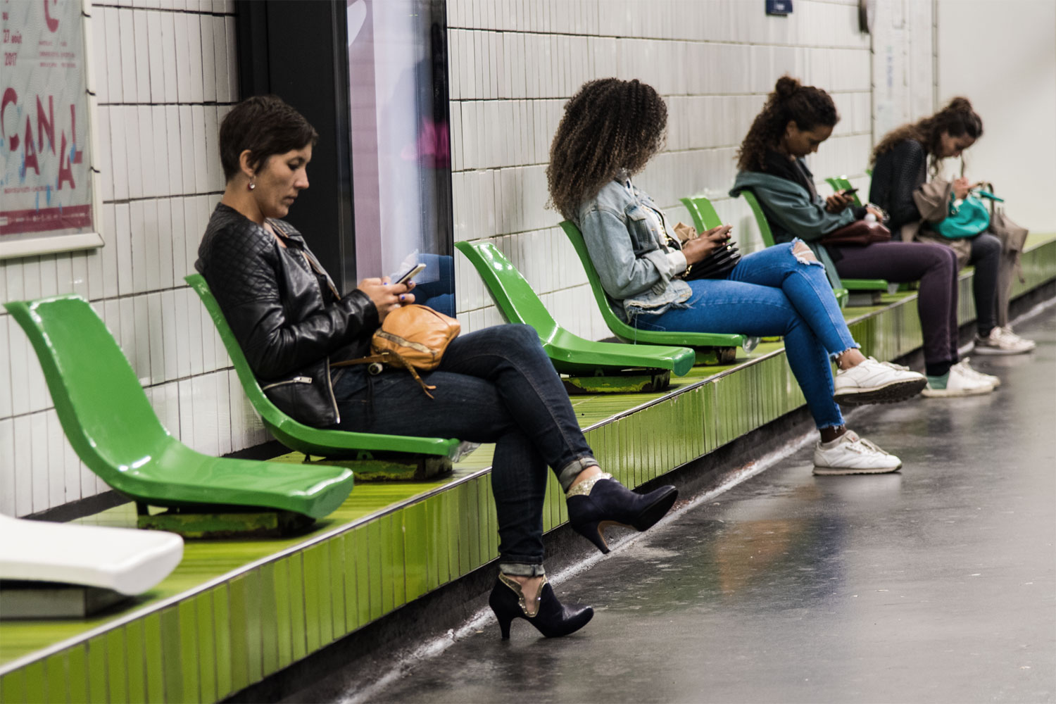 Warten auf die Metro