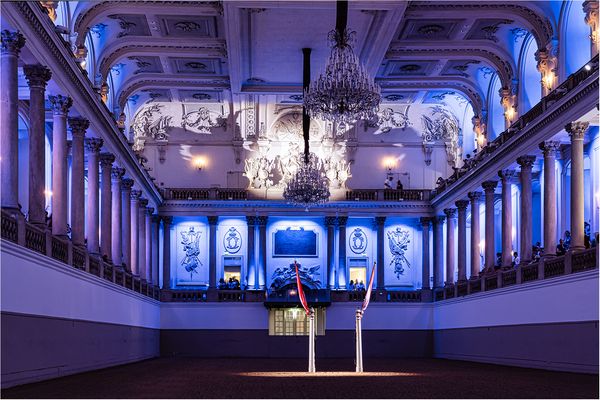 Warten auf die Vorstellung in der Wiener Hofreitschule