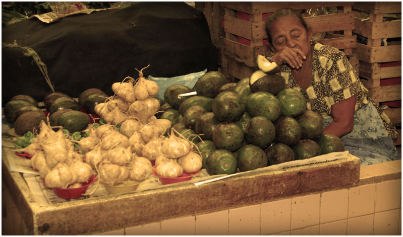 warten auf Kundschaft (Markt von Merida,Mexico)