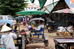 warten auf kundschaft V, laos 2010