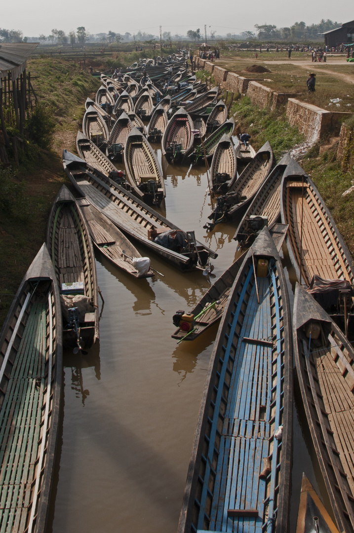 Wartende Boote