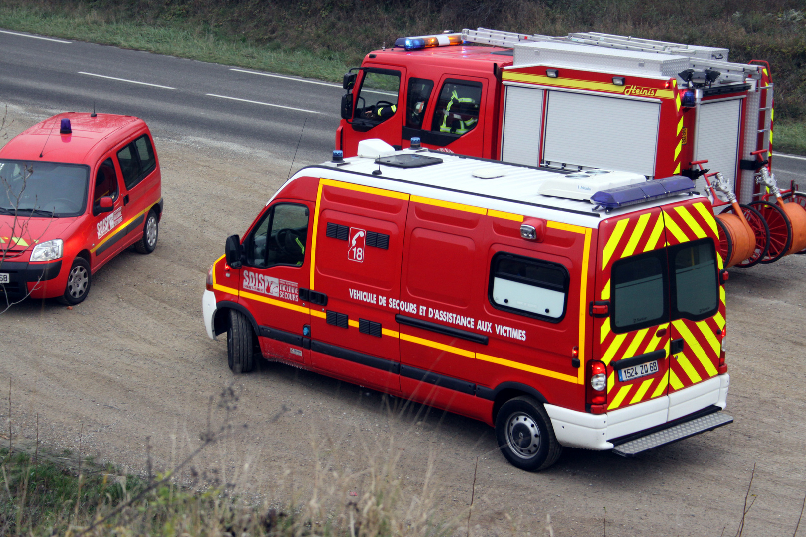 Warteraum, Einsatzleitung, Reservekräfte und Rettungswagen