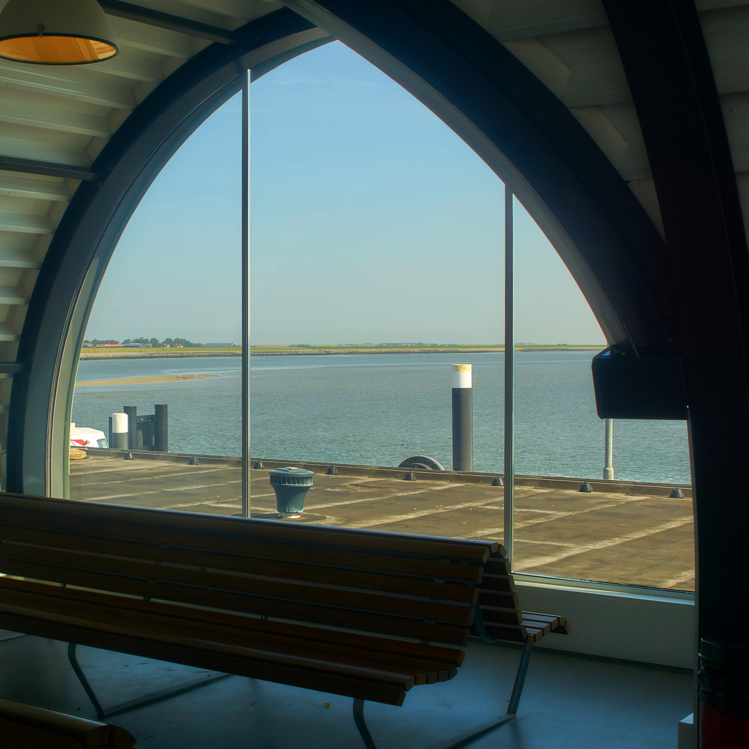 Warteraum für die Fähre zur Watteninsel Ameland