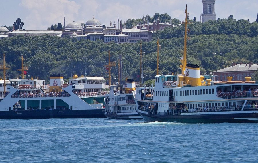 Warteschleife am Goldenen Horn