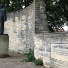 Warum Ernst Thälmann sterben musste (Denkmal in Stralsund)