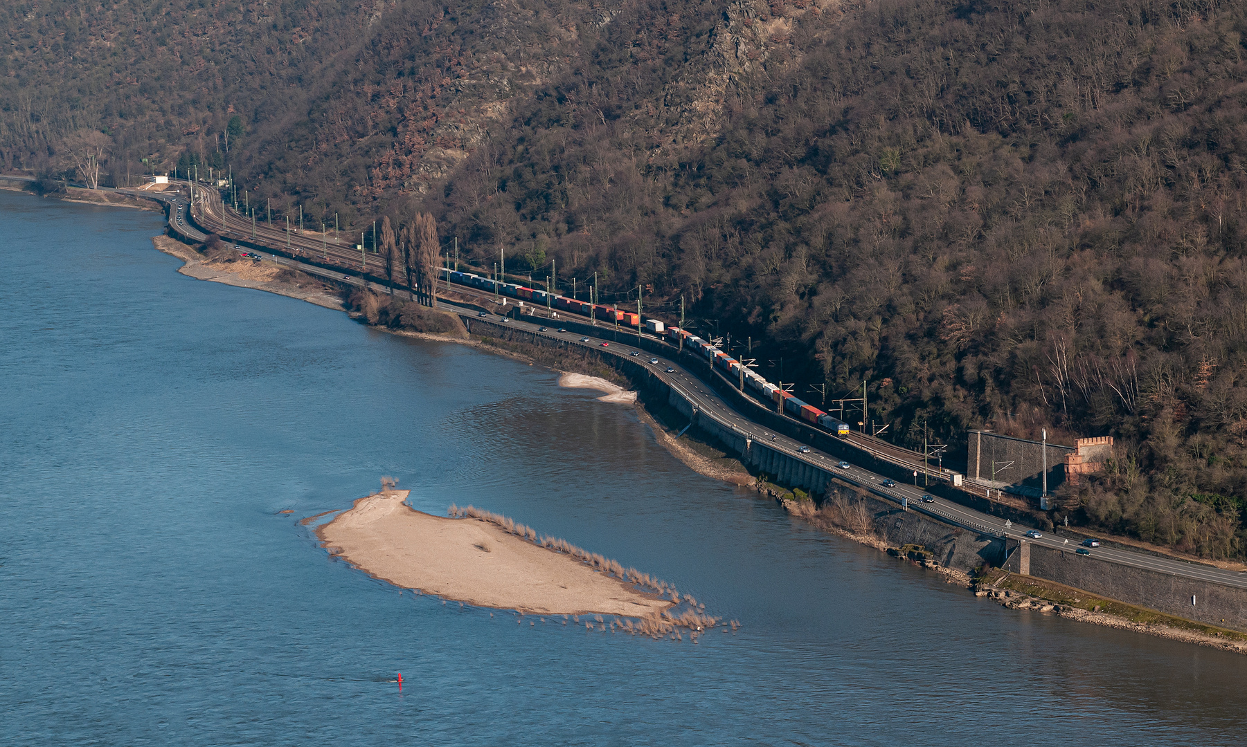 Warum ist der Rhein so blau?