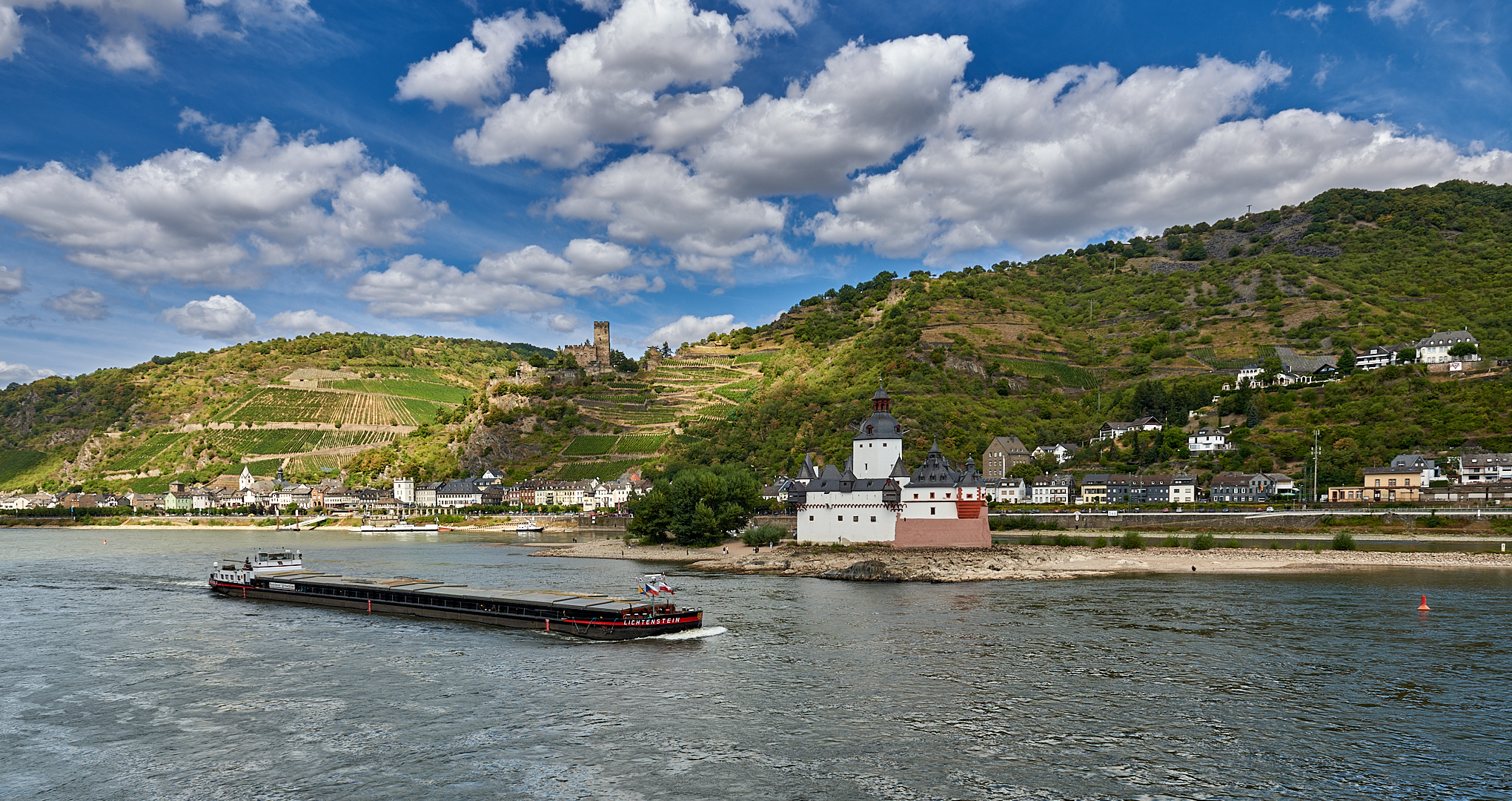  Warum ist es am Rhein so schön? Wer sich das Mittelrheintal anschaut, weiß warum es so ist... :-))