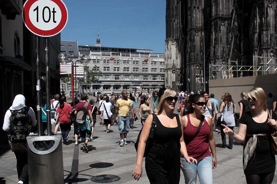 warum müssen sie auch dieses schild da anbringen