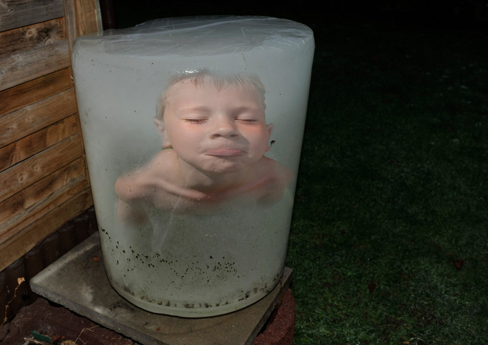 Warum NUR habt ihr die Kinder nicht vor dem Frost aus der Wassertonne geholt???