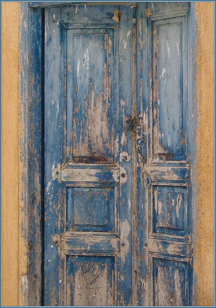 Was a blue door