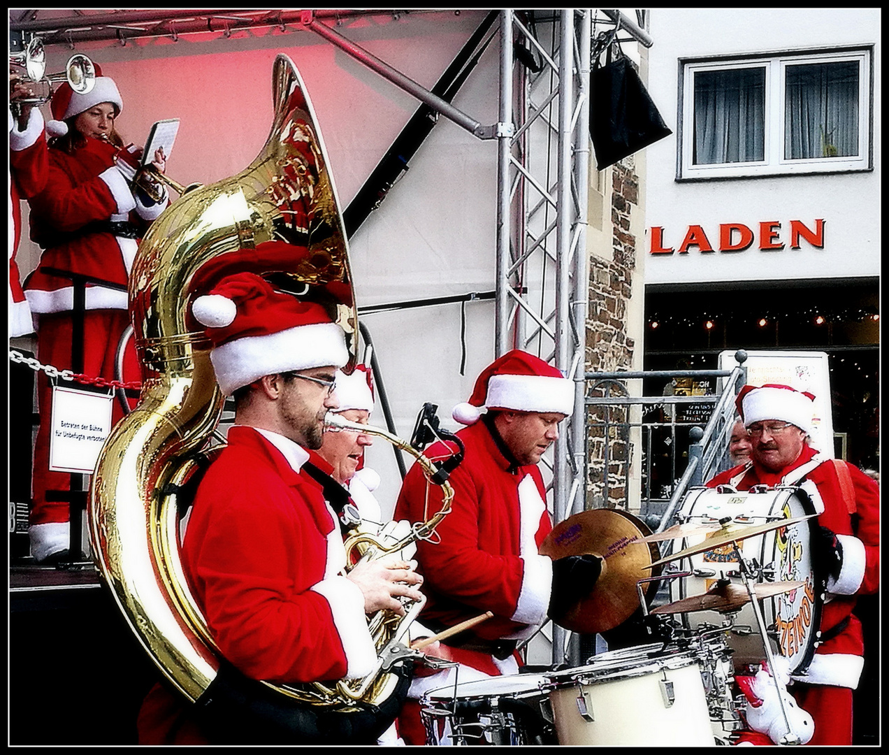 Was der Weihnachtsmann so alles kann...