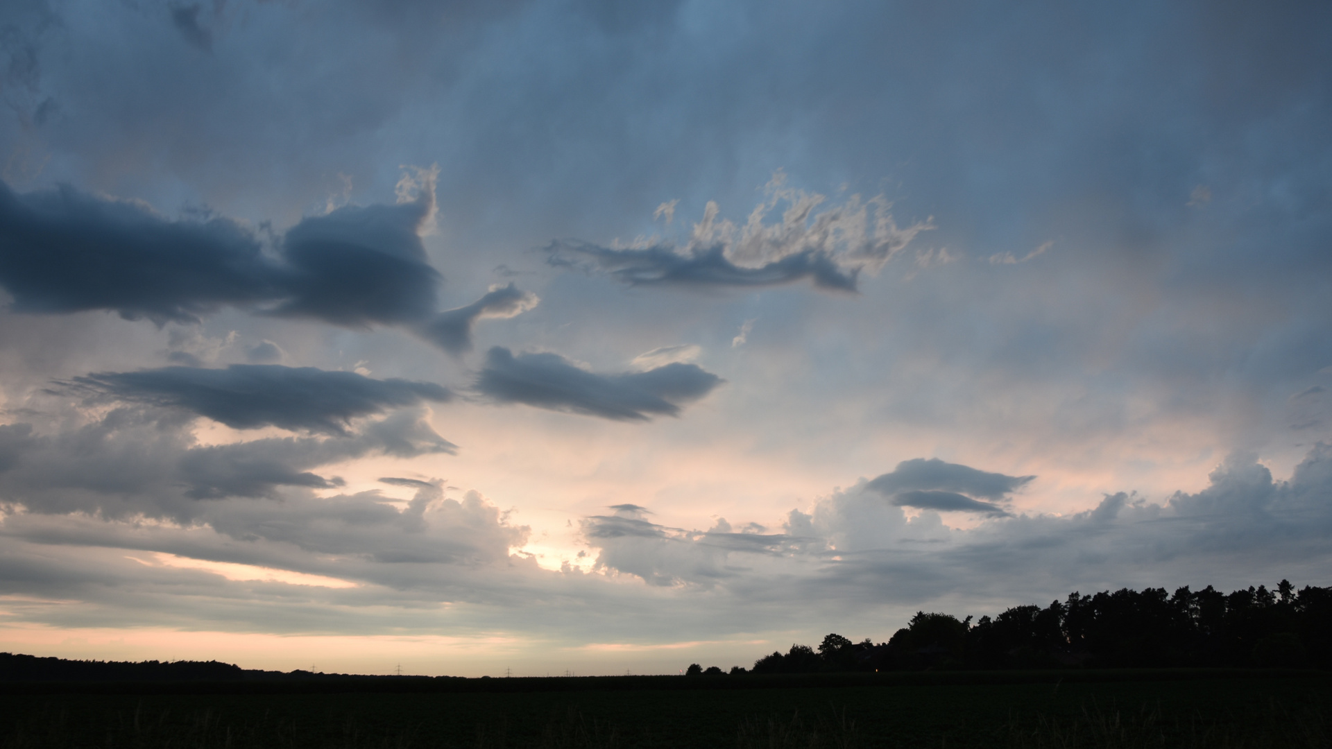 was du nicht siehst ... hinter den Wolken, ...