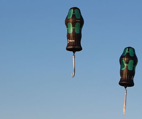 Was fliegt denn da ?