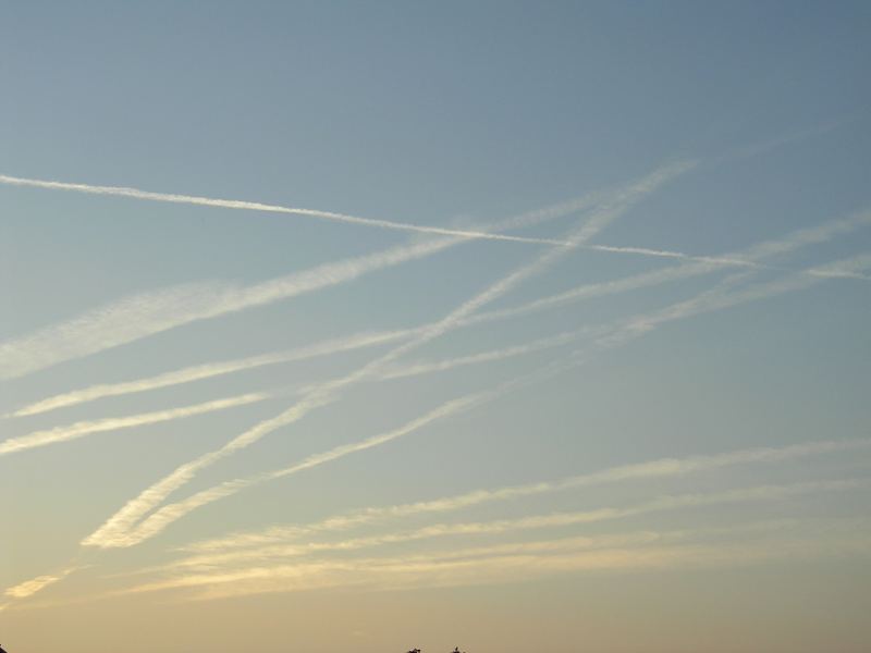 Was für ein Betrieb am Himmel