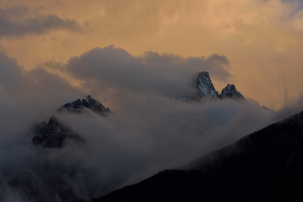 Was für eine Licht-Wolkenstimmung an der Schusterspitze.