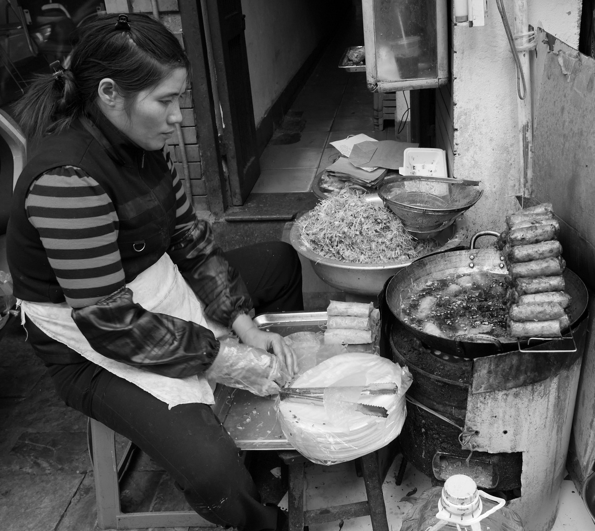Was gibt es heute zu essen? Foto & Bild streetfotografie mit menschen, leute, nachdenklich Was gibt es heute zu essen? Foto & Bild streetfotografie mit menschen, leute, nachdenklich