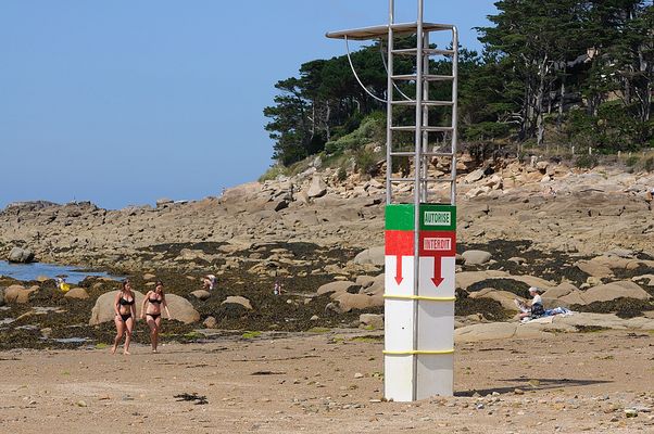 Was ist hier eigentlich ab welcher Größe ääh Höhe erlaubt?