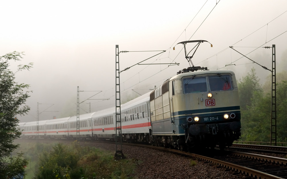 Was kommt denn da aus dem Nebel?