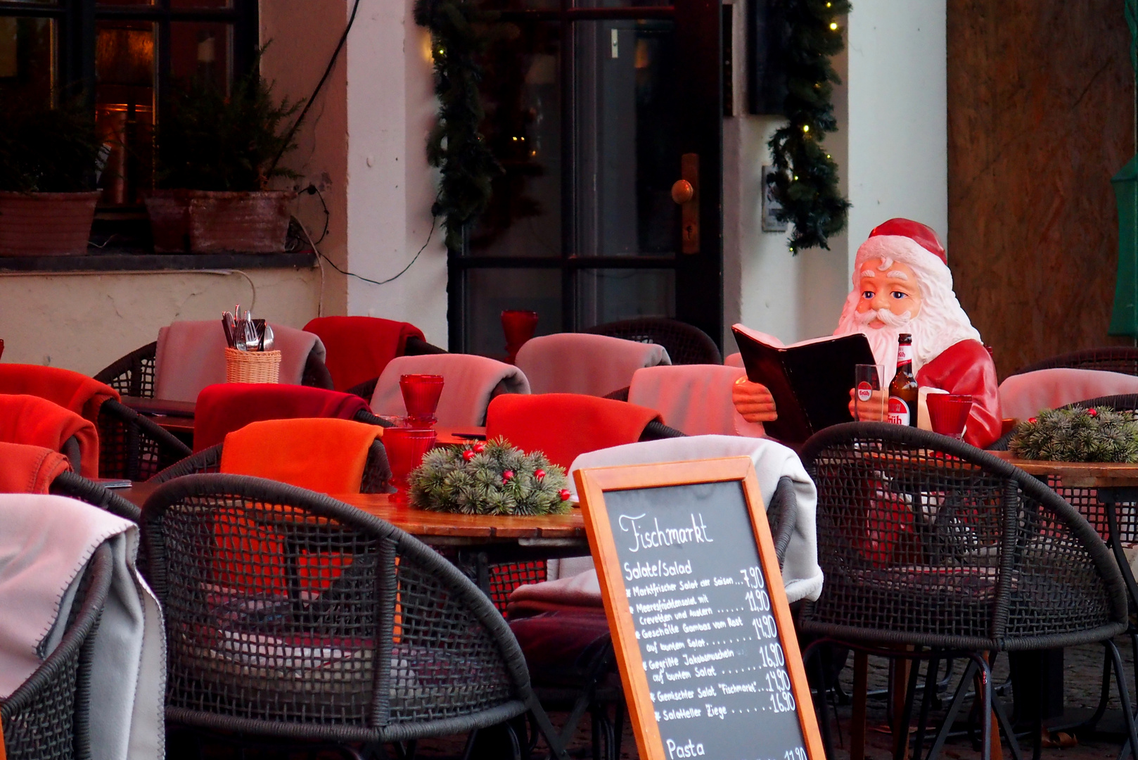 Was macht der Weihnachtsmann im Herbst?