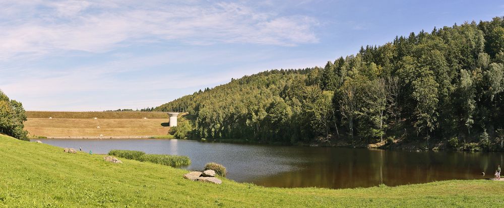 Was macht man am heißesten Tag des Jahres mit bei uns "nur" 33 Grad ?...