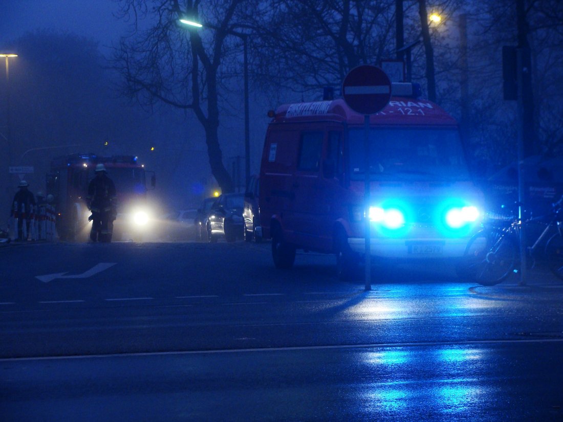 "Was sollen die Männer in dunkeln Gewand?"