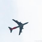 .. was sonst noch so über mich hinweg fliegt   Boeing 747-236  B  SF  4L-GEO 