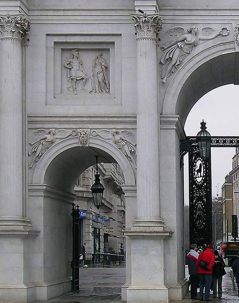 Was steht im Führer über Marble Arch??